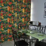 La Tour Boileau Apartment