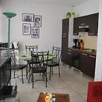 La Tour Boileau Apartment *