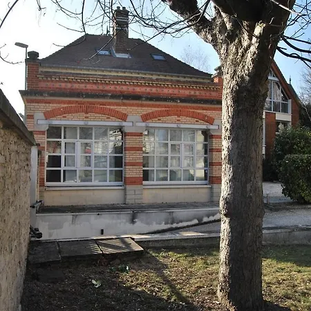 La Tour Boileau Apartment *